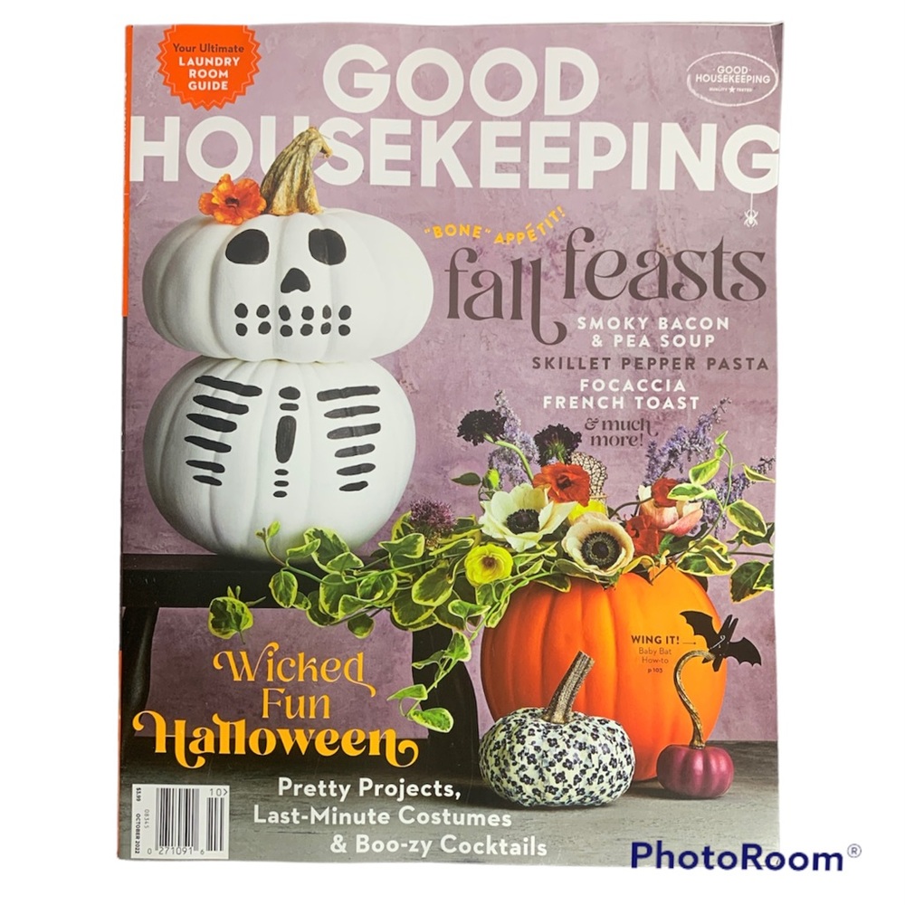 Good Housekeeping Magazine October 2022 Fall Feasts Wicked Fun Halloween Costume
